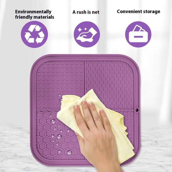 Environmentally friendly cat and dog licking mat easy to clean.
